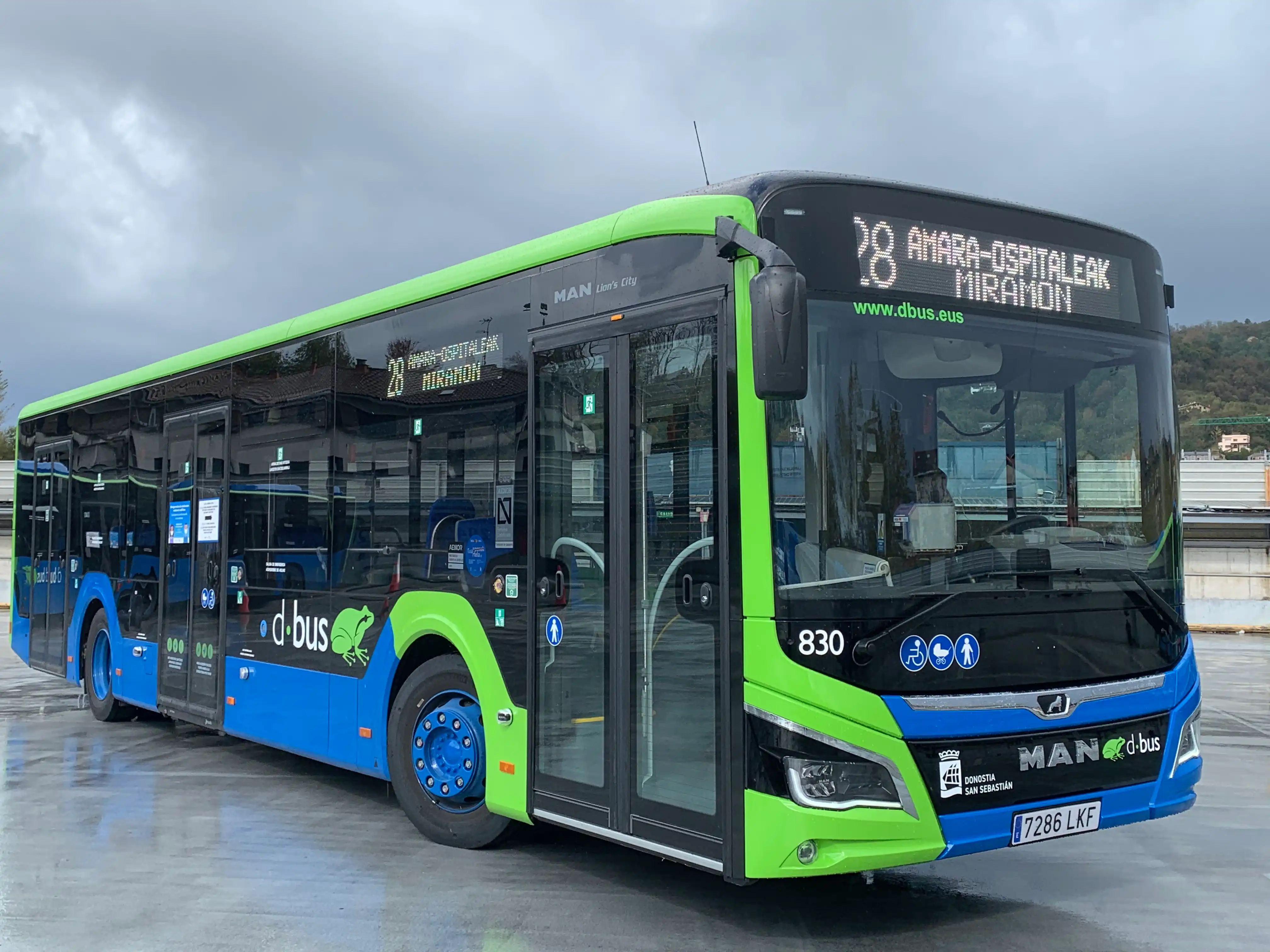 Dbus bus in San Sebastián